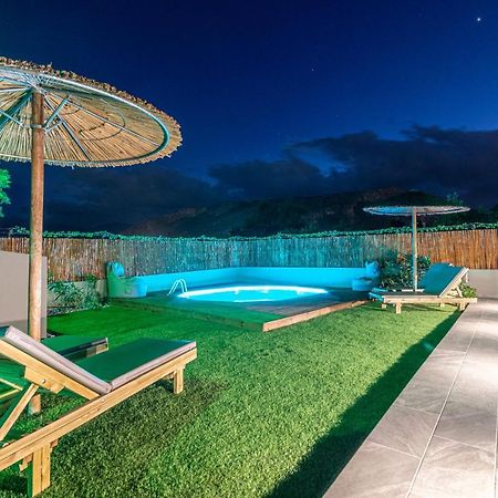 Cozy House With Pool Near Beach Gazi Extérieur photo