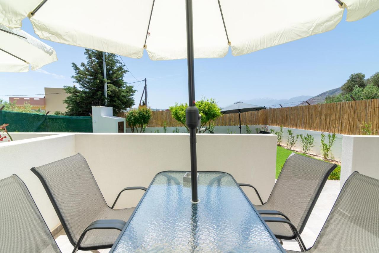 Cozy House With Pool Near Beach Gazi Extérieur photo