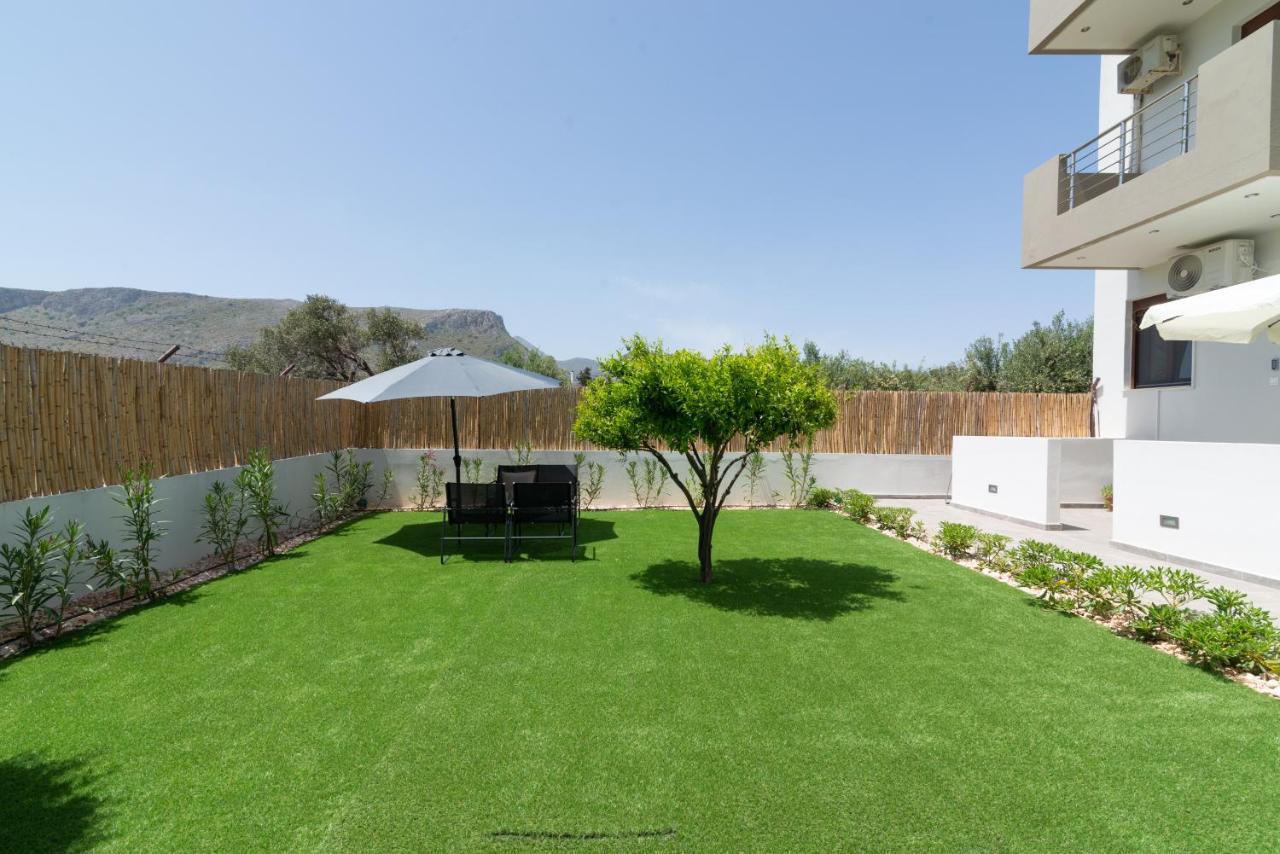 Cozy House With Pool Near Beach Gazi Extérieur photo