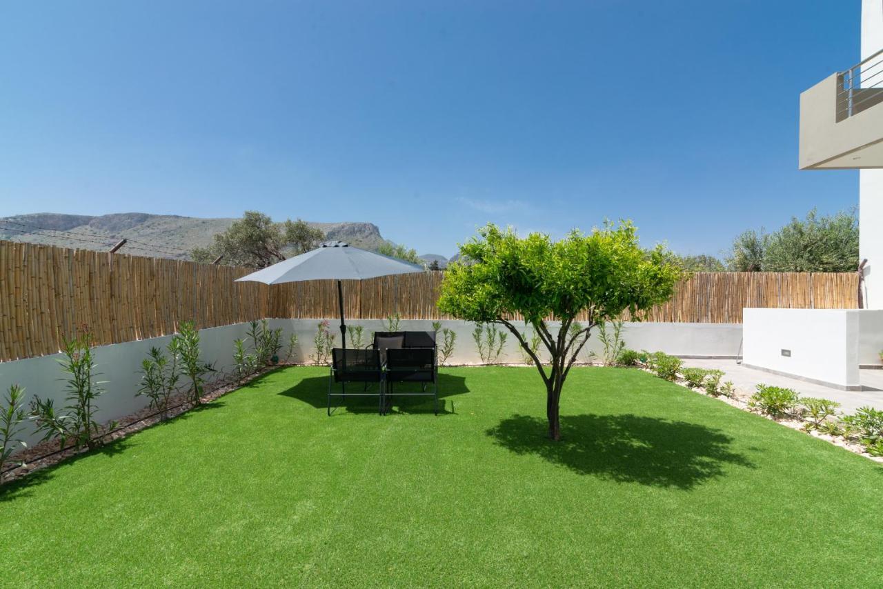 Cozy House With Pool Near Beach Gazi Extérieur photo