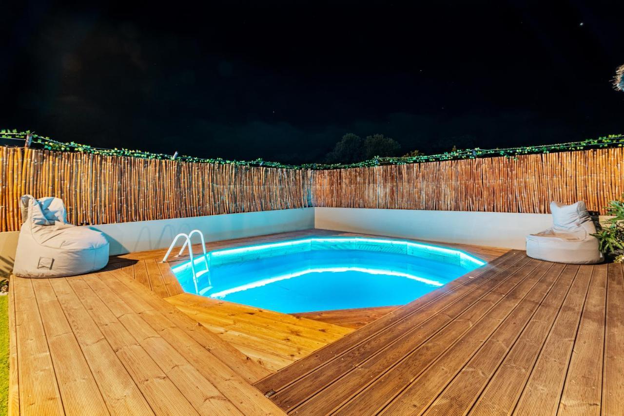 Cozy House With Pool Near Beach Gazi Extérieur photo